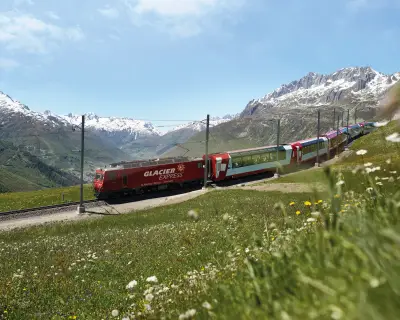 Glacier Express - Der Glacier Express am Oberalppass, auf 2033 Meter ueber Meer.

Glacier Express at Oberalp Pass, at 2033 metres above sea level.

Copyright by Glacier Express By-line: swiss-image.ch/Stefan Schlumpf