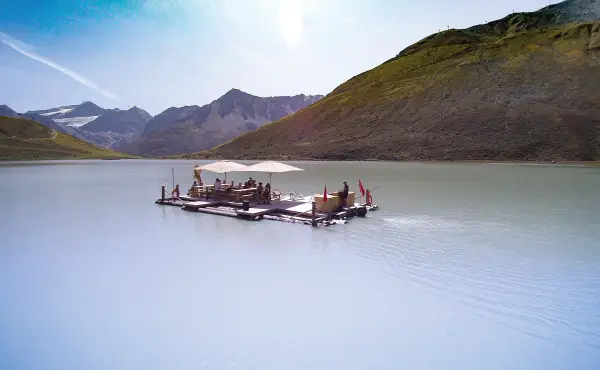 Europas höchste Floßfahrt auf dem Rifflsee