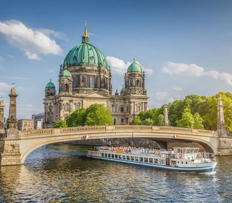 Berlin - Brückenschifffahrt