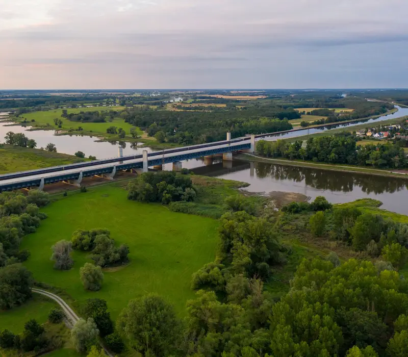 Magdeburg mit Wasserstraßenkreuz